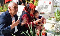 Adana’da Gözyaşları Sel Oldu: Şehitlikte Duygu Dolu Anlar