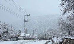 Adana’da Bayramda Kartpostallık Görüntüler! Yaylalar Beyaza Büründü