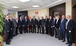 Vali Yavuz’dan ADASO’ya Kritik Ziyaret! Sanayide Yeni Hedefler Masada