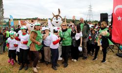 Mimar Kemal İlkokulu Öğrencileri Toprağa Umut Ekti: "Benim De Dikili Bir Ağacım Var"