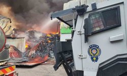 Adana’da Korkutan Yangın! Alevler 5 İş Yerine Sıçradı