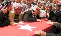 Şehit Annesine Verilen Sözler Tutulmadı! Gözyaşları İçinde Bayıldı