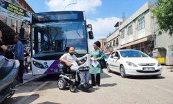 Otobüse Alınmadı, Yolu Kapattı: Adana’da Engelli Vatandaşın İsyanı