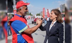 Oya Tekin’den 1 Mayıs Mesajı: “Emeğin En Yüce Değer Olduğuna İnanıyoruz”