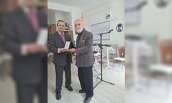 Üç Sanatcıya Armaganları Verildi