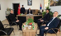 Vali Sayın Mustafa Yavuz Karaisalı’da Jandarma ve Emniyeti Ziyaret Etti: “Huzur ve Güven Önceliğimiz”