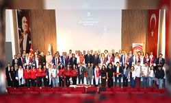 ATÜ’de 15. Yıl Coşkusu! Dikkat Çeken Tören