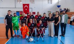 Seyhan’da Duygulandıran Maç! Engeller Sahada Dayanışmayla Aşıldı