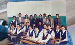 45 Yıllık Öğretmene Unutulmaz Veda! Eşinin Sürprizi Gözyaşlarına Boğdu