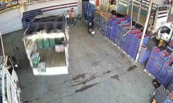 Adana'da Feci Kaza Kamerada: Bir Anda Üzerine Geldi