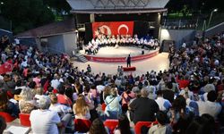 Çukurova'da Üç Günlük Sanat Şöleni! Amfi Tiyatro Tıklım Tıklım Doldu