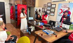 Adana'da Kızılay Gönüllülerine Kritik Eğitim!