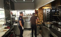 Ceyhan’da Dönercilere Şok Denetim! Kurallara Uymayanlara İşlem Yapıldı