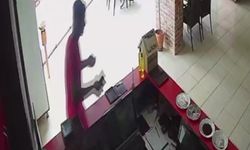 Adana'da Pes Dedirten Yöntem: Restoran ve Camiyi Aynı Bahane ile Soydu