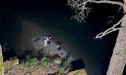 Kozan'da Göksu Çayı'nda mahsur kalan 2 vatandaş kurtarıldı