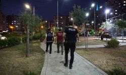 Kozan’da Çocuk Parklarına Polis Baskını! Narkotik Köpeği Tunga Da Katıldı