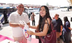 Adana’ya Gelen Üniversitelilere Büyükşehir’den Sürpriz Karşılama!