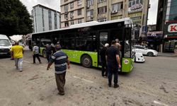 Adana’da Belediye Otobüsünün Tekerleği Fırladı!