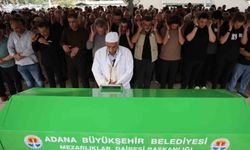 Tekne Faciasında Hayatını Kaybeden Doktor Adana’da Gözyaşlarıyla Uğurlandı