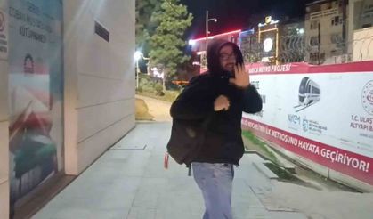 Ders Çalışırken Kendini Kaptıran Genç Kütüphanede Kilitli Kaldı