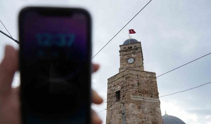 Tarihi Saat Kulesi’nde Zamana Meydan Okuyamayan Saat