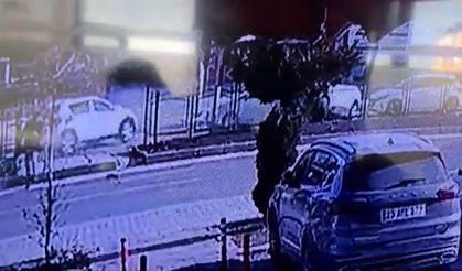 Aracın Altında Kalmaktan Son Anda Kurtuldu