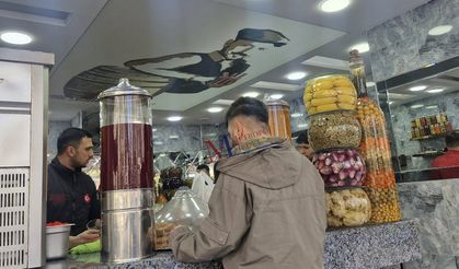 Adana'nın Vazgeçilmez İkilisi: Simit ve Şalgam