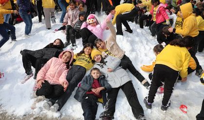 Yüreğirli Çocuklara Kar Sürprizi