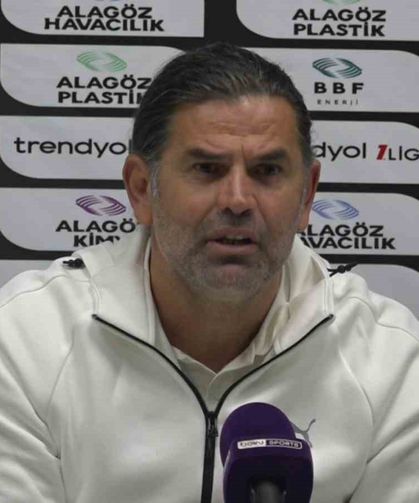 Üzülmez’den Maç Sonu Flaş Açıklamalar: “Gençlere Saygıyla Eğiliyorum!”