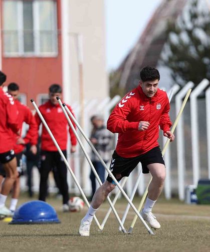 Trendyol 1. Lig’de Nefesler Tutuldu: Dev Randevu Yaklaşıyor