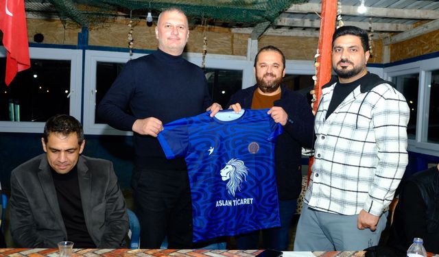 Karataş Belediyespor 'Da "Büyük Birlik"
