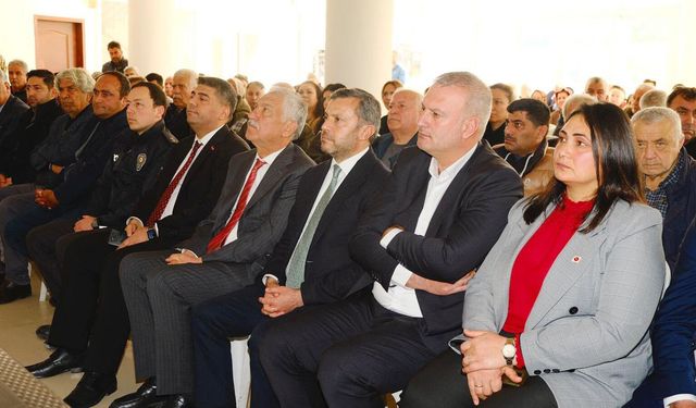 Deprem Onları Yan Yana Getirdi!