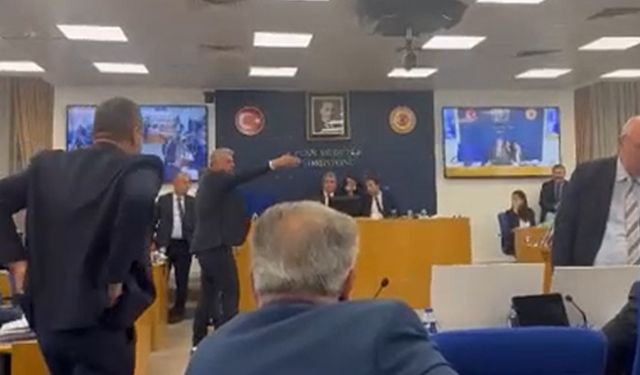 CHP Ve AK Partili Milletvekillerinin “Video Çekme” Tartışması