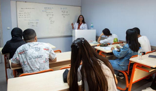 "Gençlerimizin Hayallerine Ulaşmaları İçin Yanlarındayız"