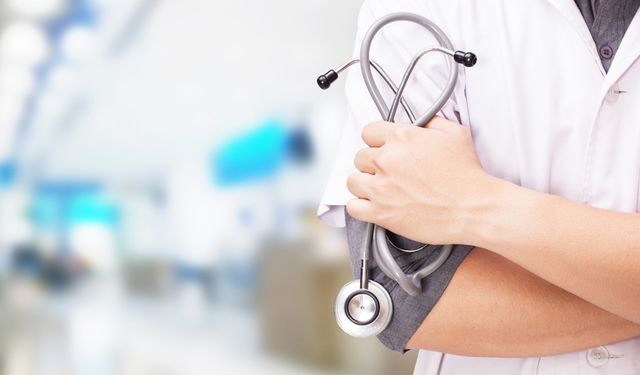 5 Yaşından Sonra Büyük Tehlike! Kepçe Kulak Ameliyatında En Doğru Zaman Açıklandı