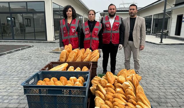 Ceyhan Belediyesi Ramazan Ayında 478 Bin Ekmek Dağıttı