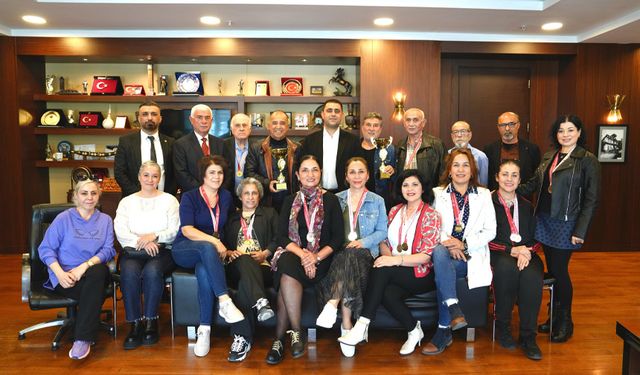 “Sözde Değil Özde Kadınların Yanında Olacağız”