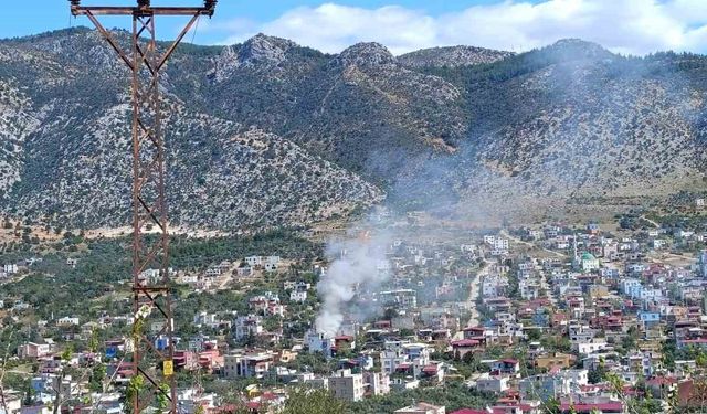Kozan’da Yangın: İki Ev Kullanılamaz Hale Geldi
