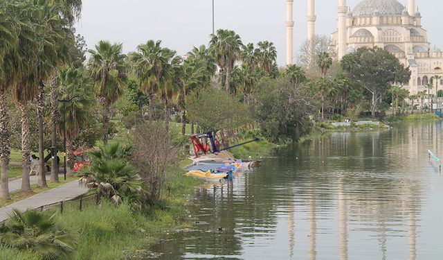 Seyhan Nehri'nde Deniz Bisikleti Keyfi