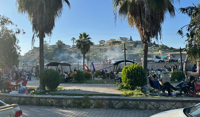 Güneş Açtı, Adanalılar Bulvara Taştı