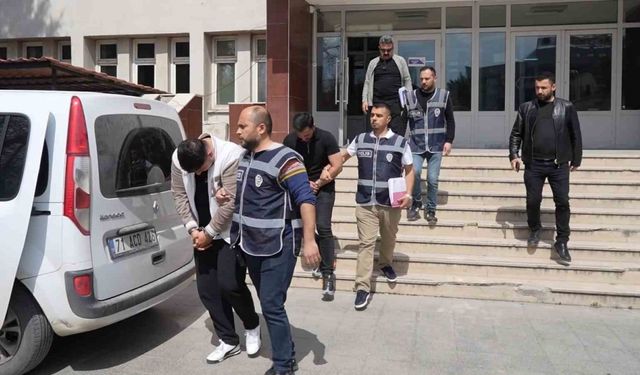 Sağlam Parçayı Söküp Üstüne Para Aldılar