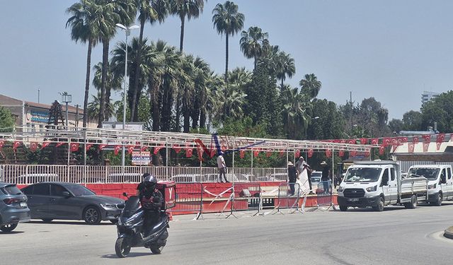 Uğur Mumcu Meydanı 23 Nisan’a Hazırlandı