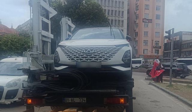 Adana’da Hatalı Park Denetimi: Araçlar Çekiciyle Kaldırıldı