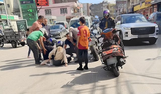 Seyhan’da Motosiklet Kazası: 2 Kişi Yaralandı