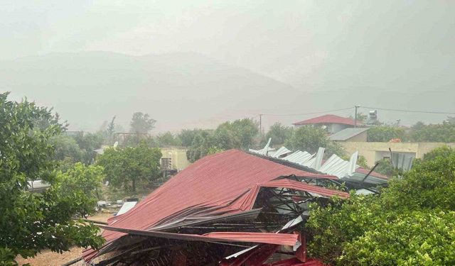 Kozan’da Kısa Süreli Fırtına ve Yağış Paniğe Neden Oldu
