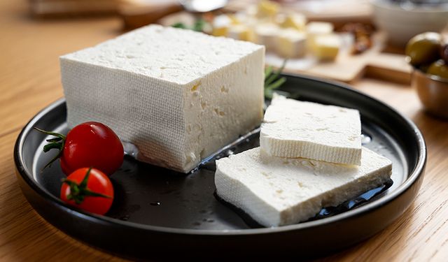 Kozan’da Beyaz Peynir Üretiminde Hile Yapıldı