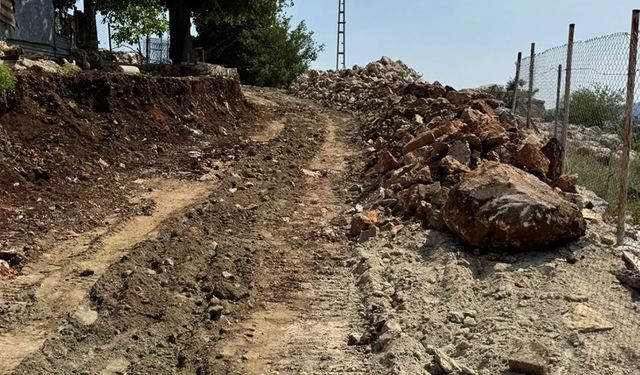 Aladağ Belediyesi’nden Uzunkuyu Mahallesi’ne Yol Atağı