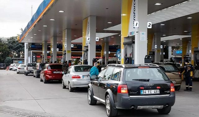 Fiyatları bir kez daha artacak: Arabası olanlar depolarını önceden doldursun!