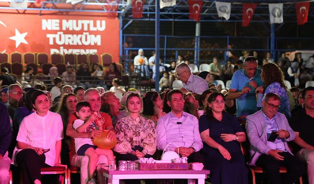 50 Yıllık Hasret Bitti! Feke Lisesi Mezunları İlk Kez Aynı Etkinlikte Buluştu