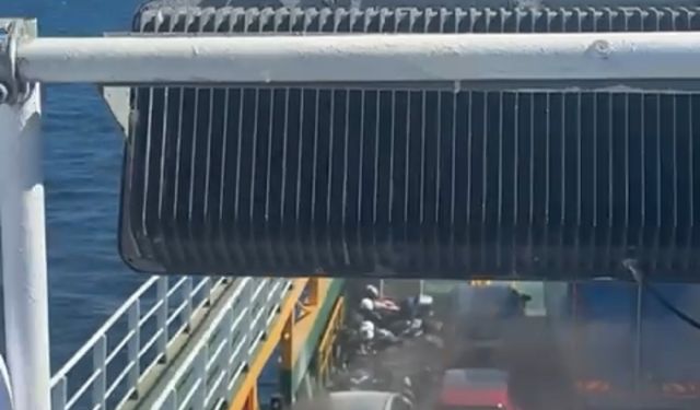 70 Araç, 200 Yolcu… Denizin Ortasında Yangın! Tahliye Operasyonu Başlatıldı